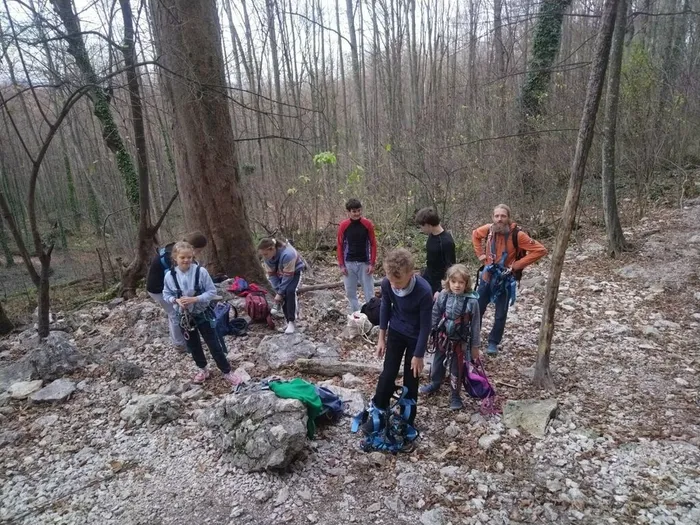 SLA-TeuDdJBIPyeZCswXN7JugJWZ4AkBk1xs1fEqaUA_-5EA9ApEERdra8tc-lJxjnPdJAXSNsKN8exiC7xEJQSj